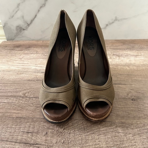 Michael Kors Green Canvas and Leather Peep Toe Wedges - Picture 5 of 6